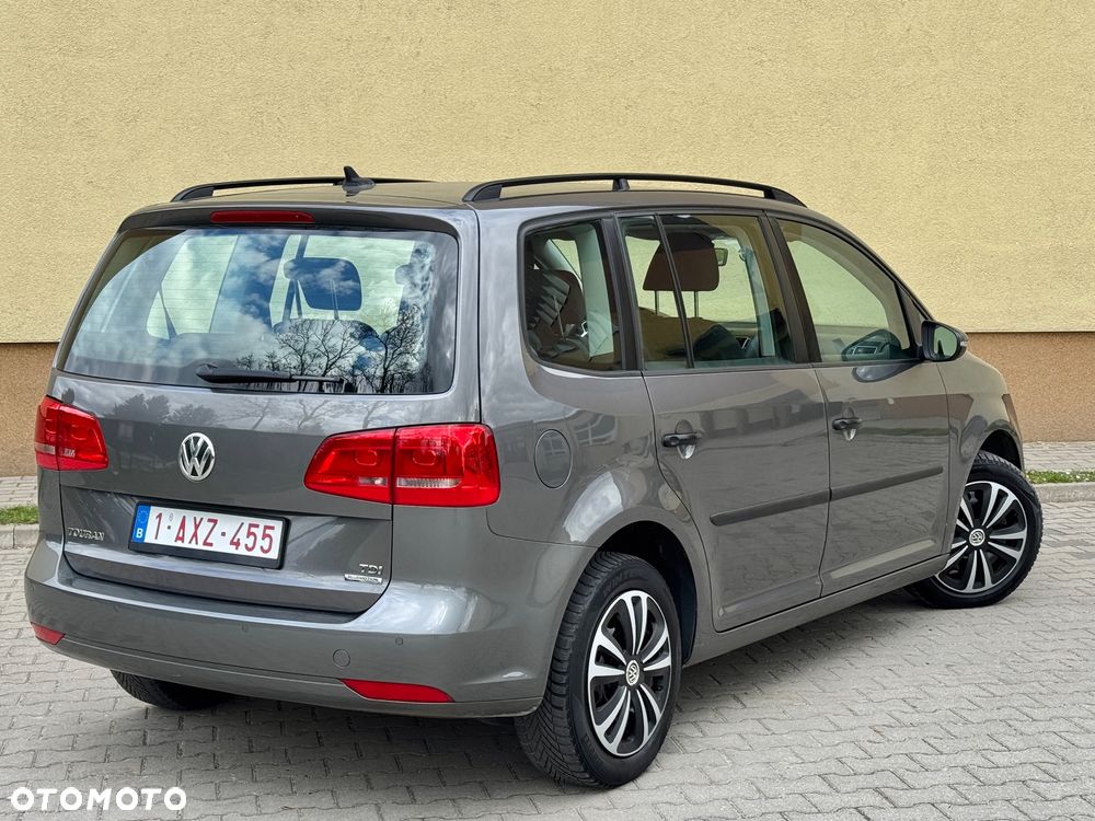 Volkswagen Touran 1.6 TDI DPF BlueMotion Technology Comfortline - 4