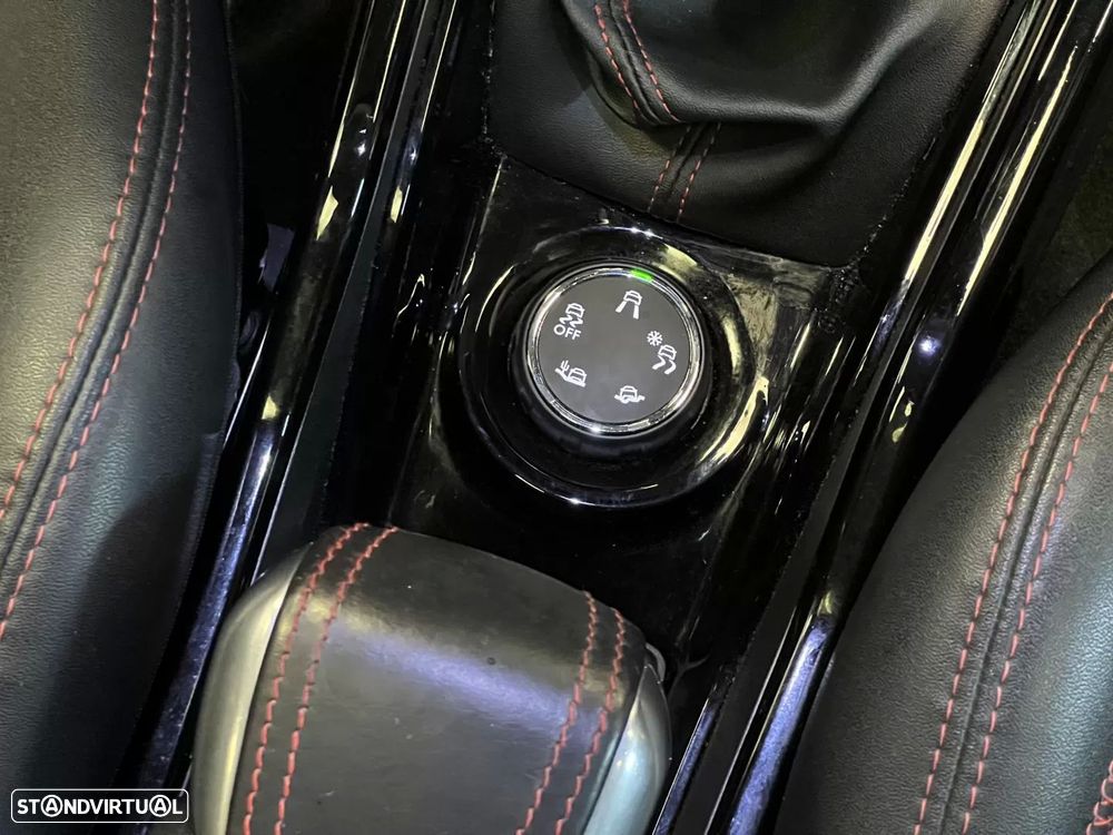 Peugeot 2008 1.2 PureTech GT Line - 34