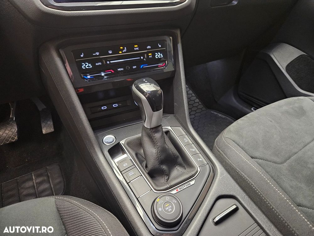 Volkswagen Tiguan 2.0 TDI SCR DSG 4Motion Elegance - 23
