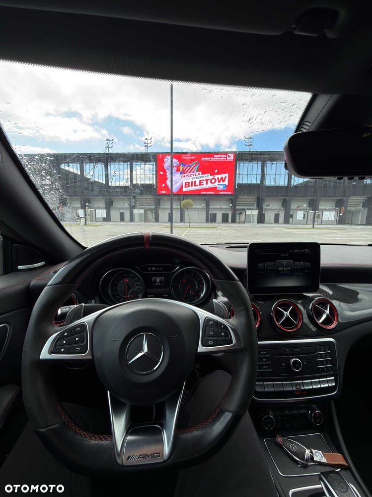 Mercedes-Benz CLA - 5