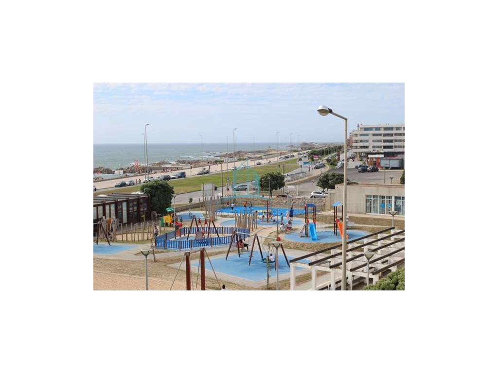 Excelente moradia frente ao mar em Leça da Palmeira - Grande imagem: 3/46