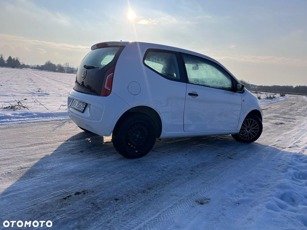 Volkswagen up! street - 8
