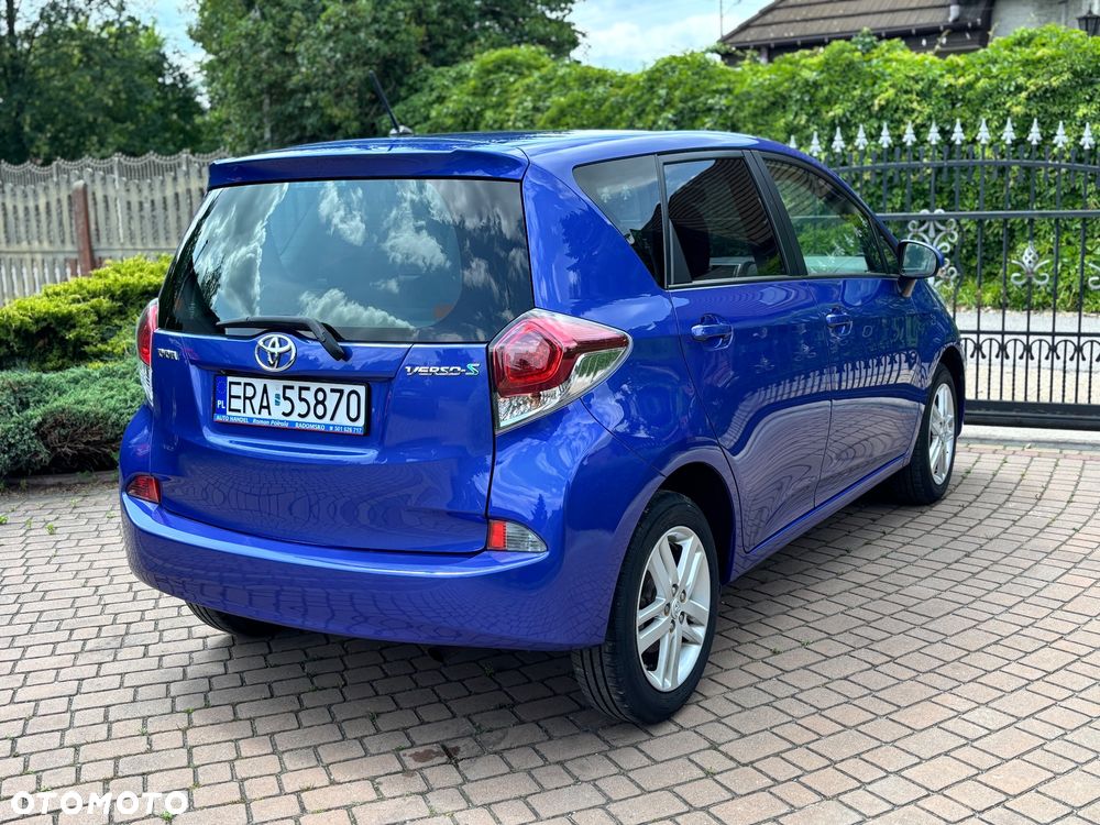Toyota Verso S - 10
