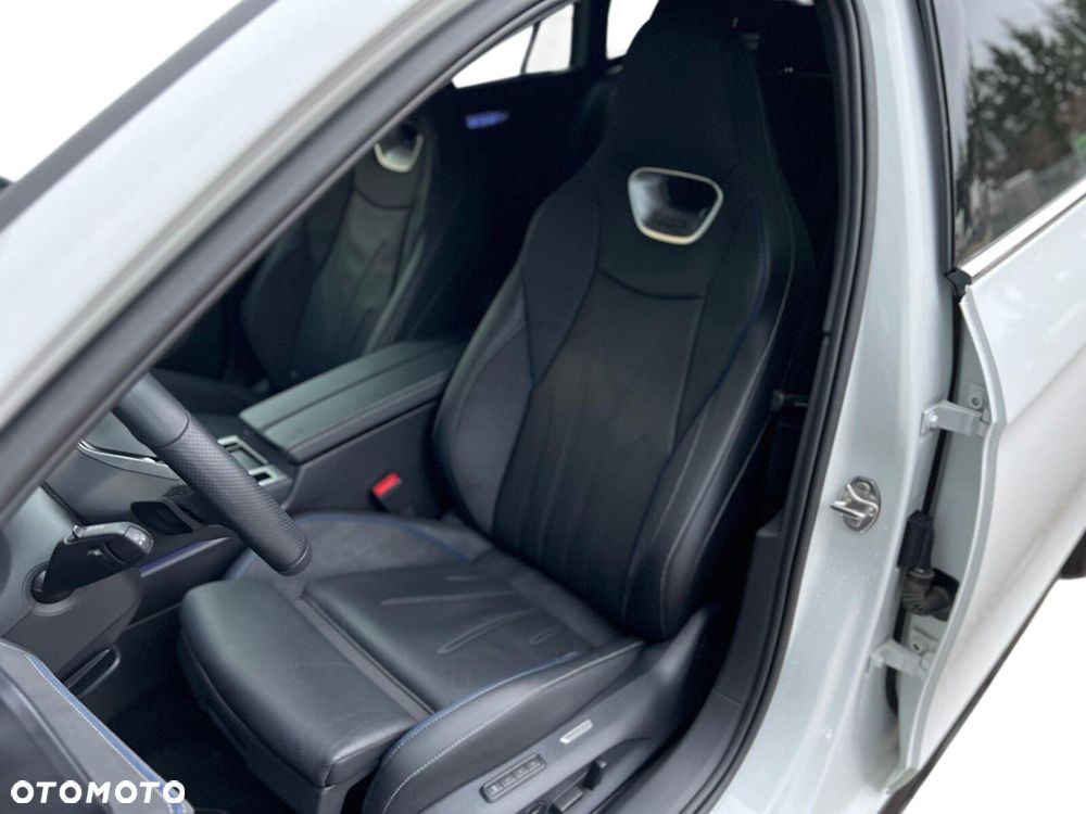 Volkswagen Passat - 18