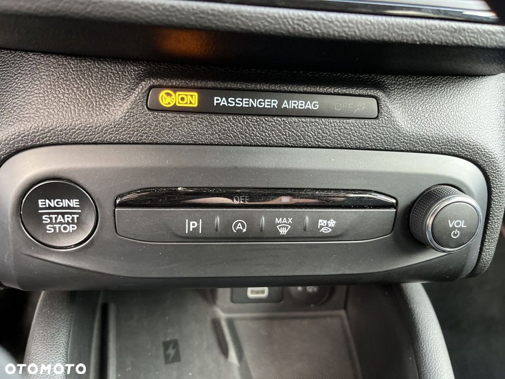Ford Focus 1.0 EcoBoost mHEV ST-Line X - 26