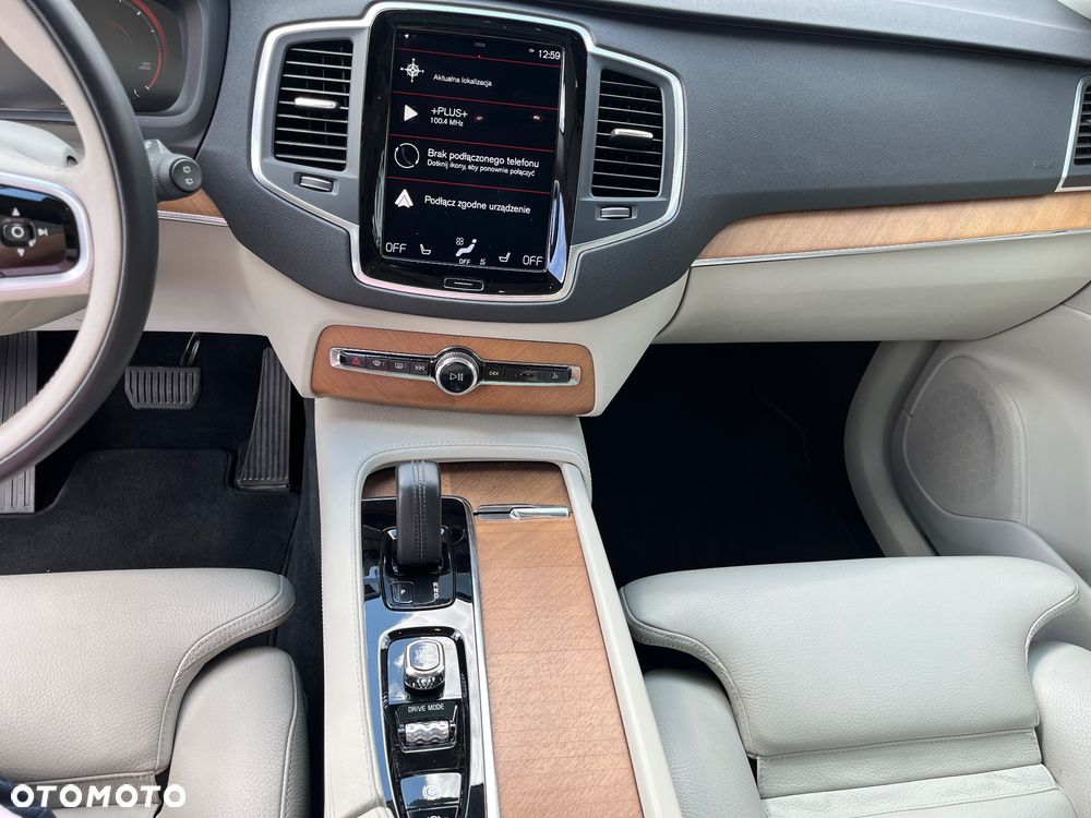 Volvo XC 90 B5 D AWD Momentum Pro - 20