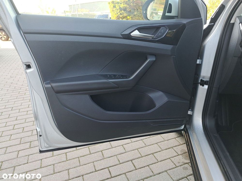 Volkswagen T-Cross - 11