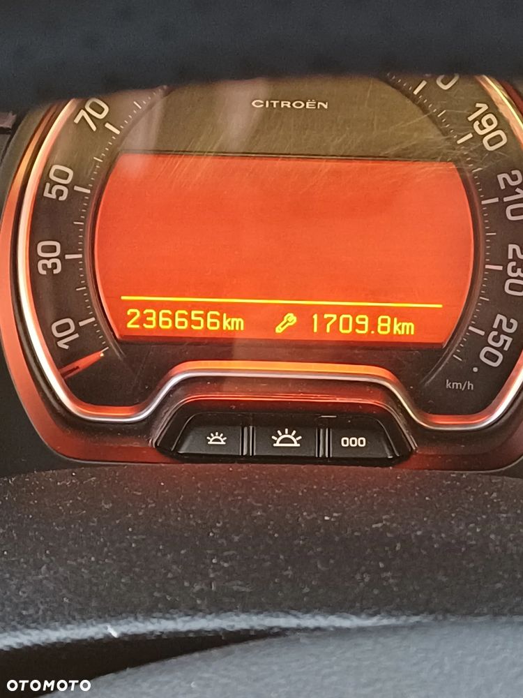 Citroën C5 1.6 HDi Attraction - 9