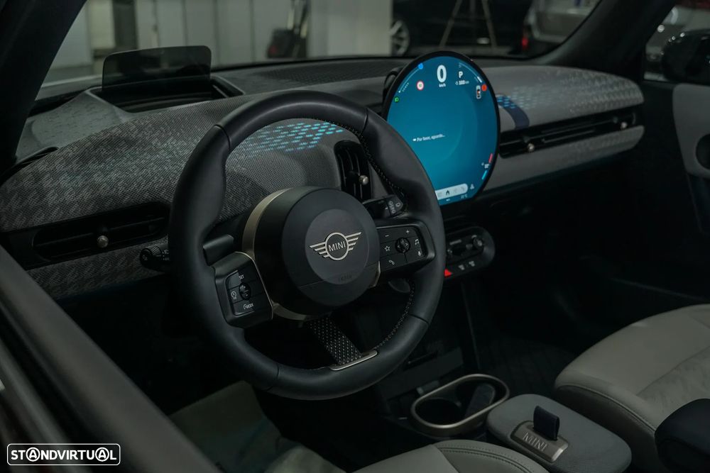 MINI 3 Portas Cooper C Favoured M - 12