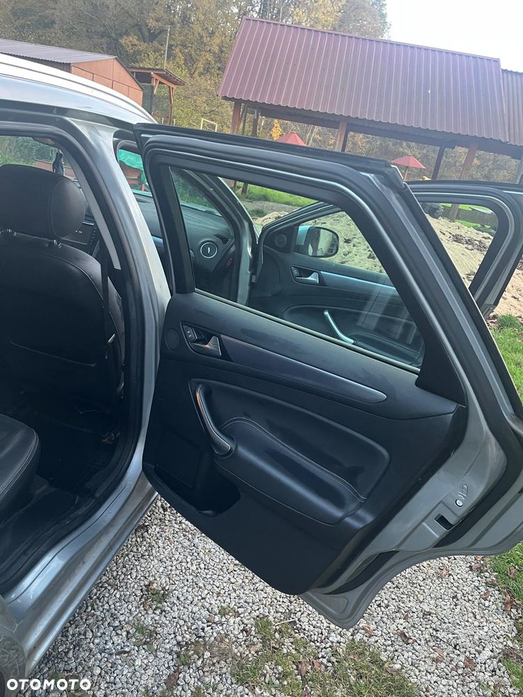 Ford Mondeo 2.2 TDCi Trend - 11