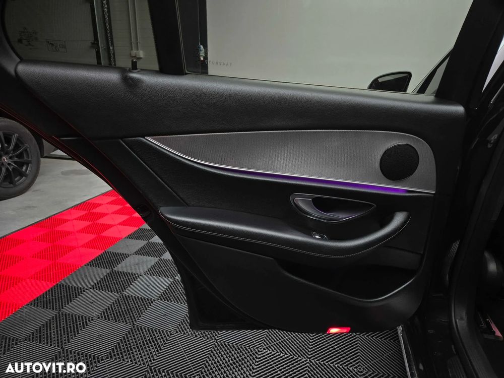 Mercedes-Benz E - 26