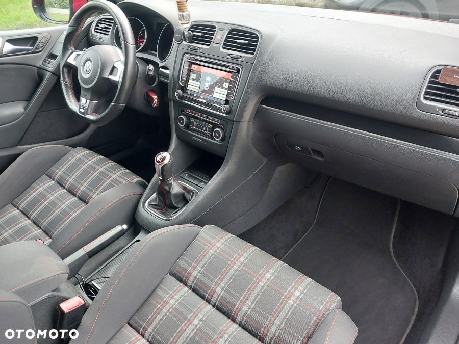 Volkswagen Golf 2.0 GTI - 27