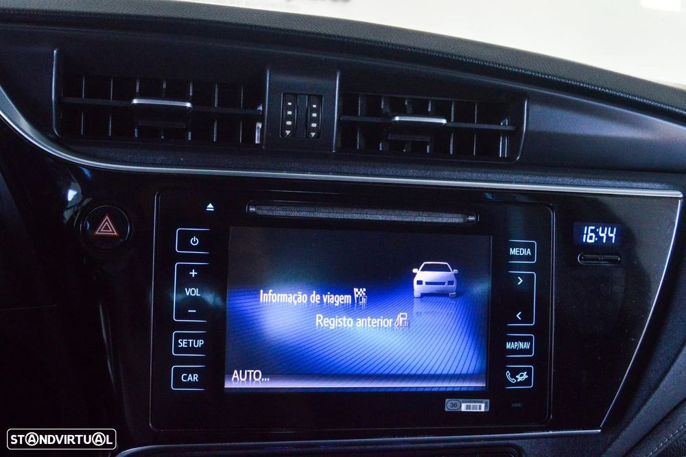 Toyota Auris 1.4 D-4D Comfort - 38