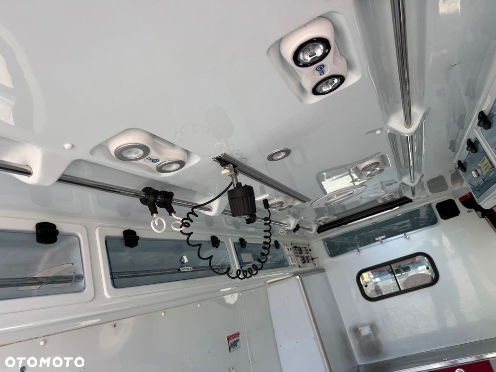 Renault Master L3H2 2010r. Webasto 2xDrzwi Przesuwne Ambulans Ambulance Karetka Pogotowie - 14