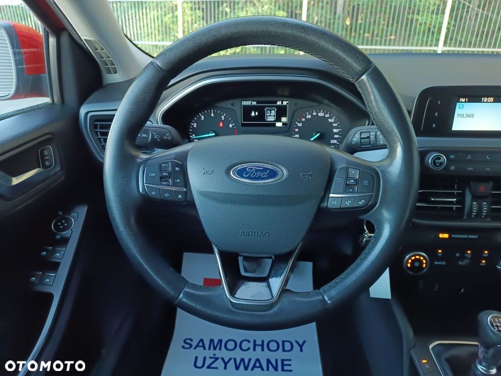 Ford Focus 1.0 EcoBoost Trend - 12
