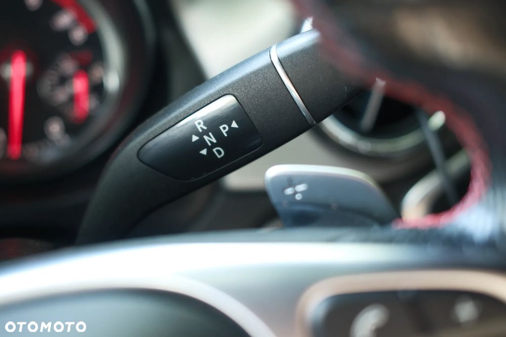Mercedes-Benz CLA 200 d 4-Matic - 22