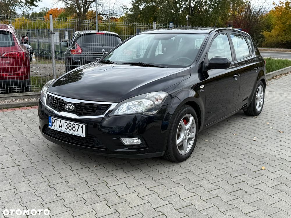 Kia Ceed 1.4 CVVT Attract - 1