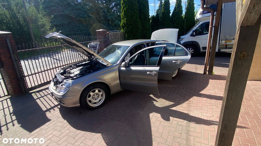 Mercedes-Benz Klasa E 200 Kompressor Automatik Classic - 13