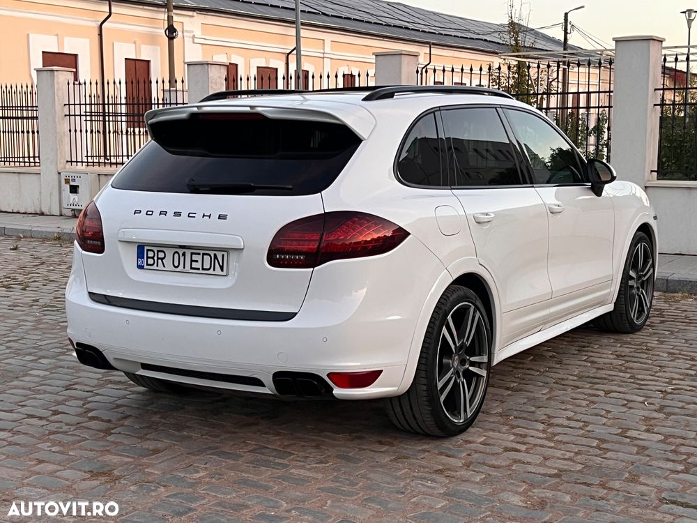 Porsche Cayenne - 5