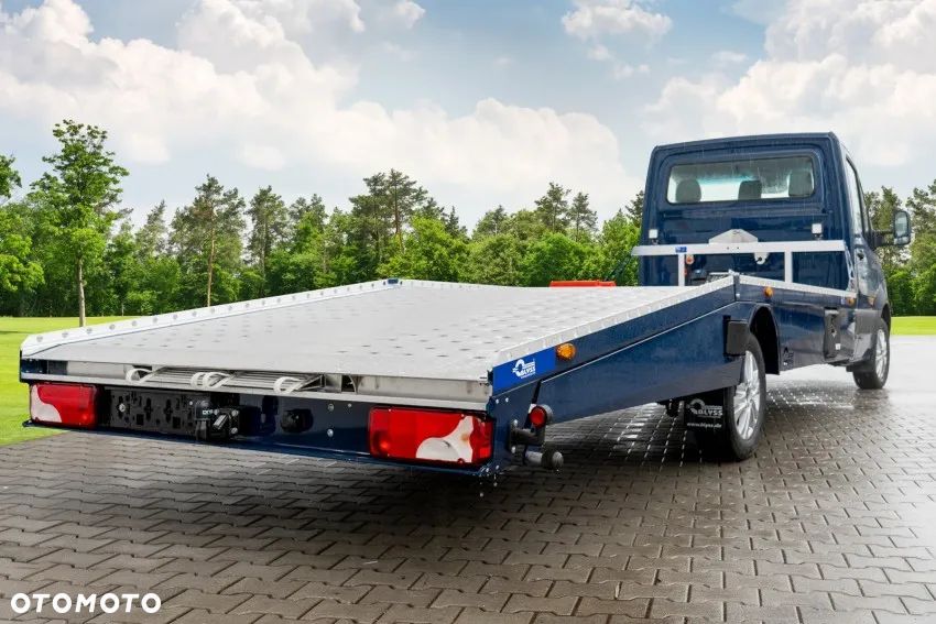 Mercedes-Benz Sprinter - 5