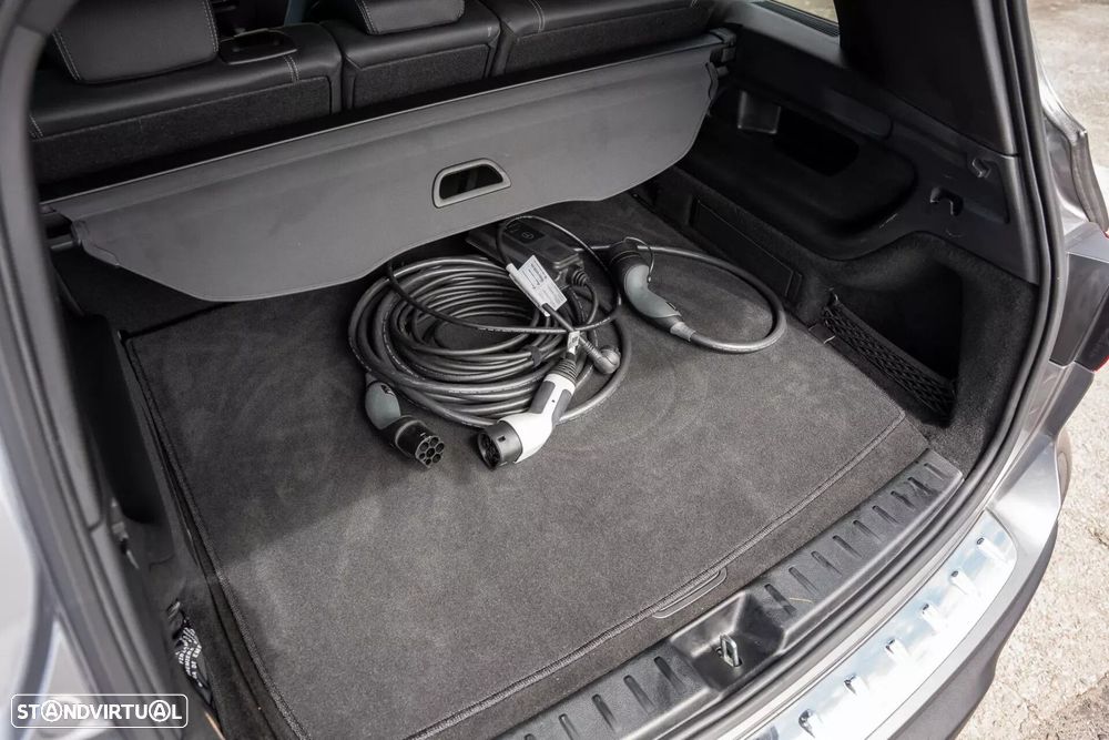 Mercedes-Benz EQB - 22