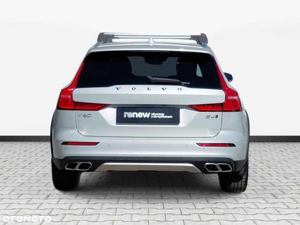 Volvo V60 Cross Country - 6