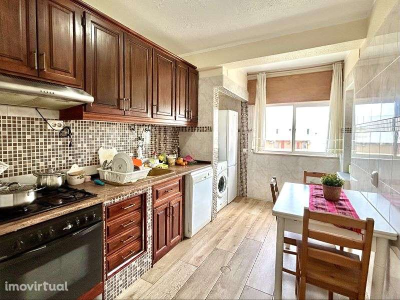 Apartamento T3+1 em localização central FARO - Grande imagem: 2/8