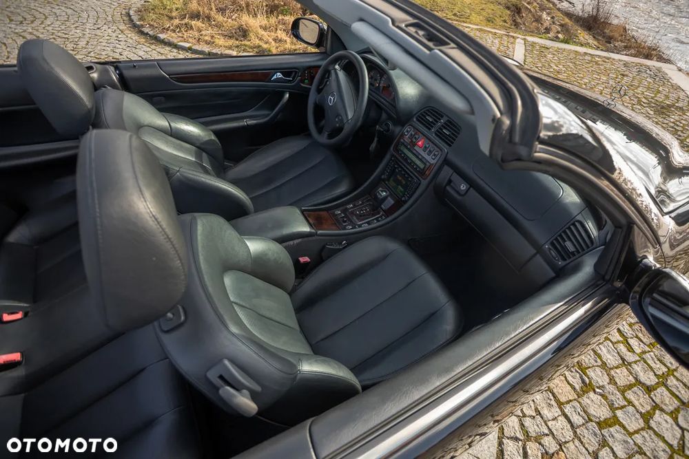 Mercedes-Benz CLK - 7