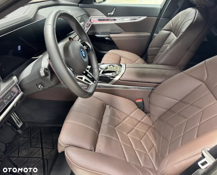BMW Seria 7 M760e PHEV xDrive sport - 10