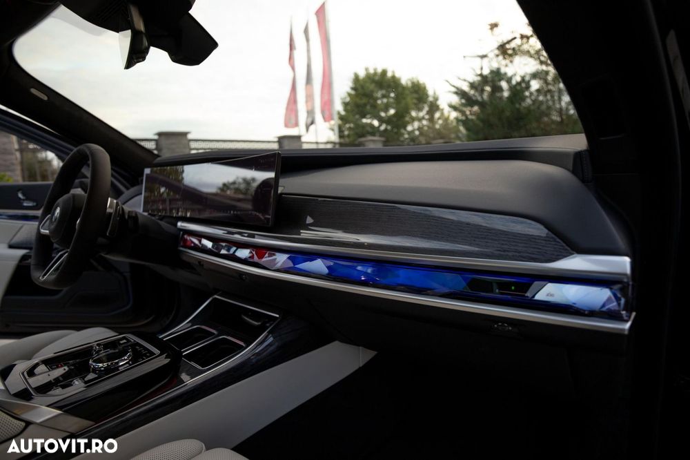 BMW Seria 7 - 16