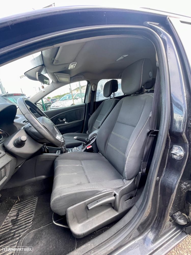 Renault Mégane Sport Tourer 1.5 dCi Dynamique - 10