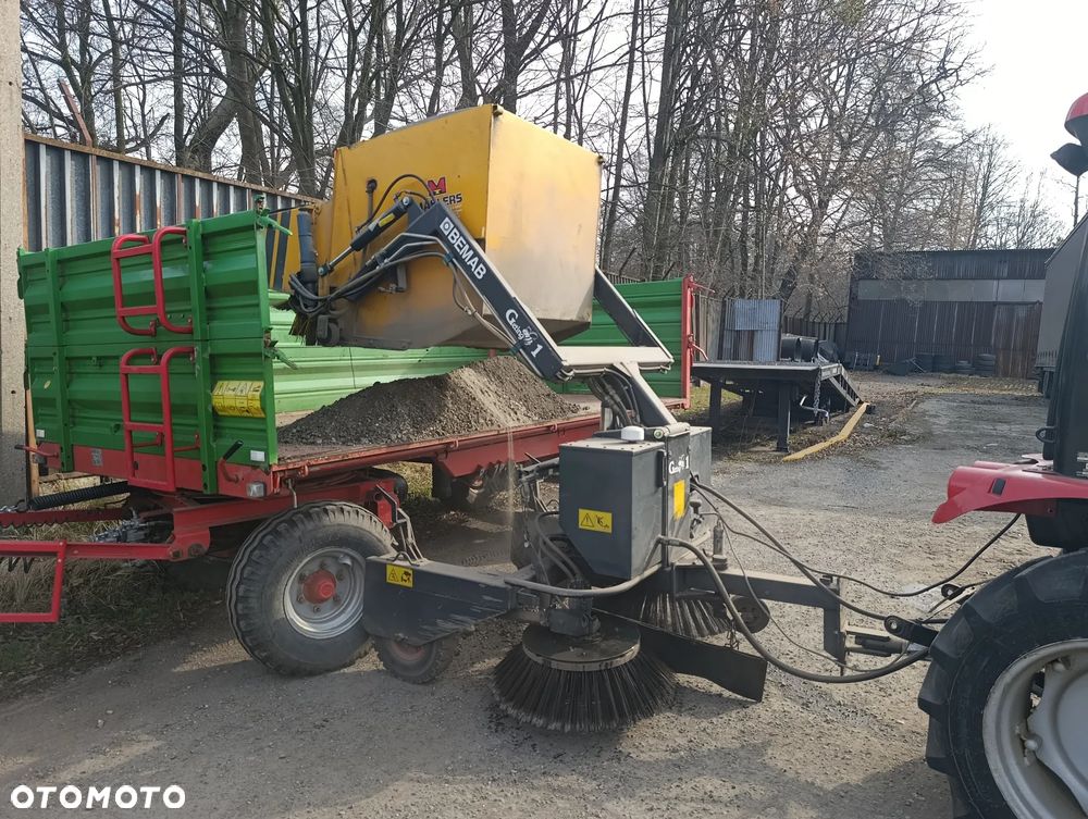 Inny Zamiatarka Bemab G1 chodnikowo uliczna elewatorowa z ciągnikiem Kioti - 8