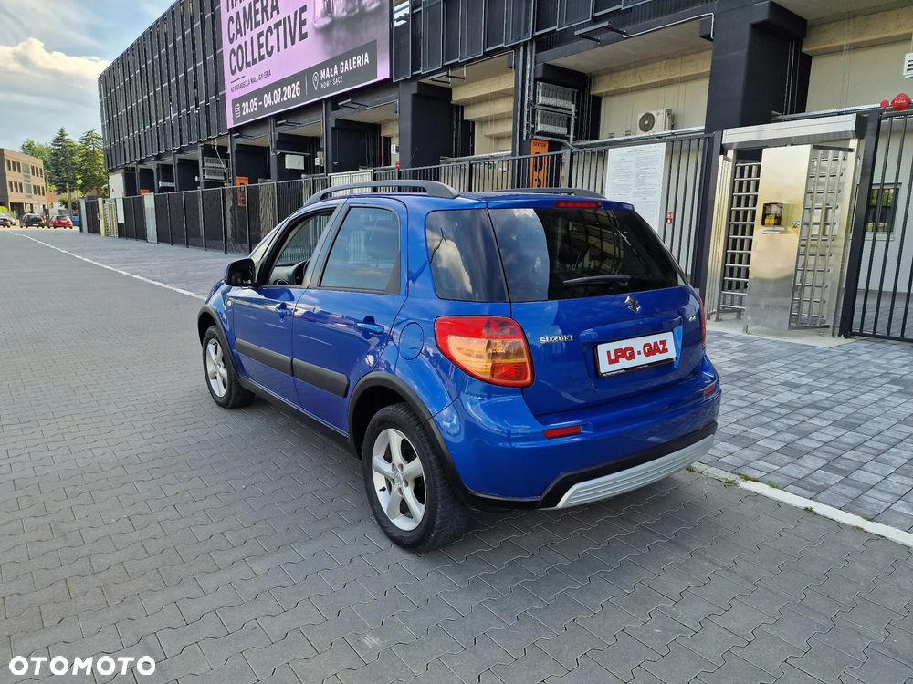 Suzuki SX4 - 4
