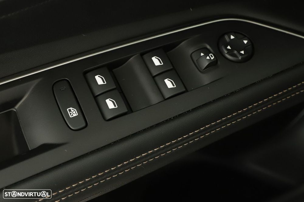 Peugeot 3008 1.2 PureTech GT EAT8 - 21