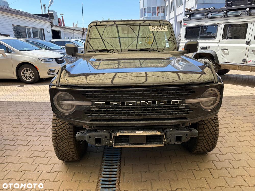 Ford Bronco - 32