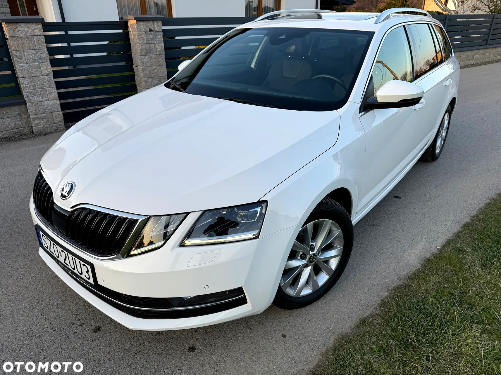 Skoda Octavia Combi 2.0 TDI DSG Style - 32