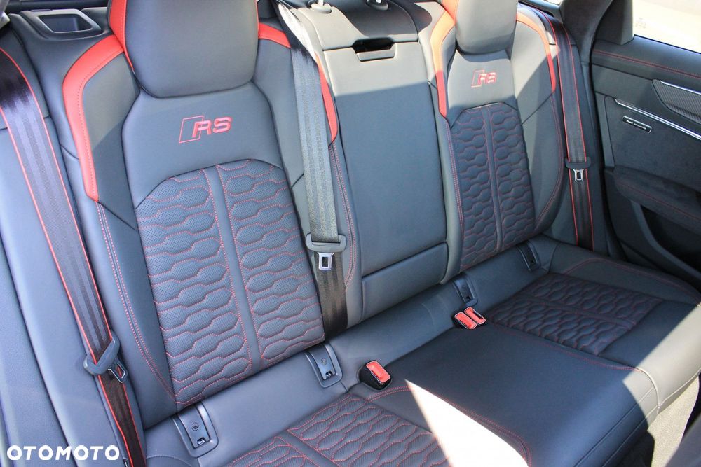 Audi RS6 Avant - 14