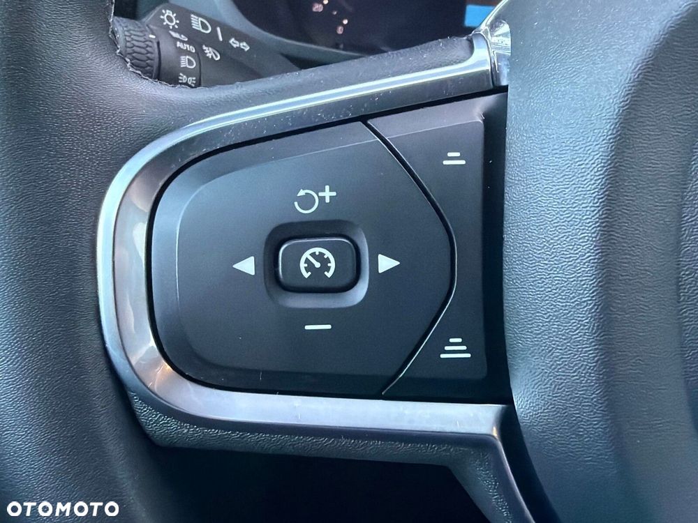 Volvo XC 60 - 25