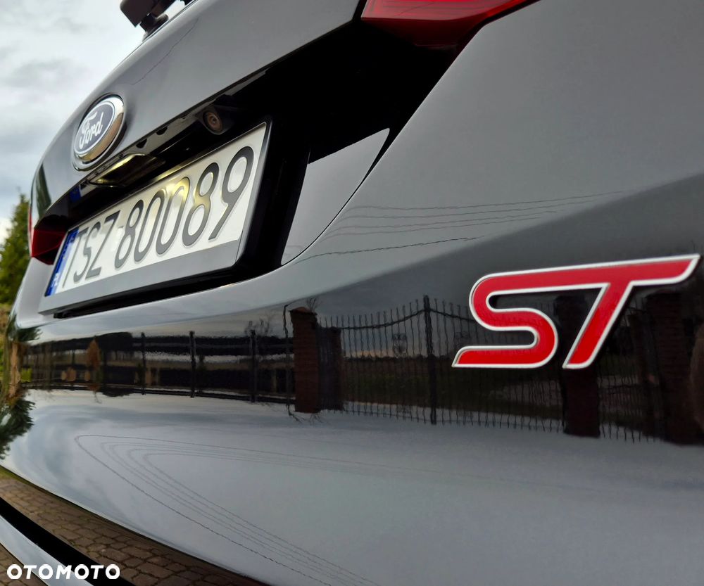 Ford Focus 2.0 TDCi ST - 40