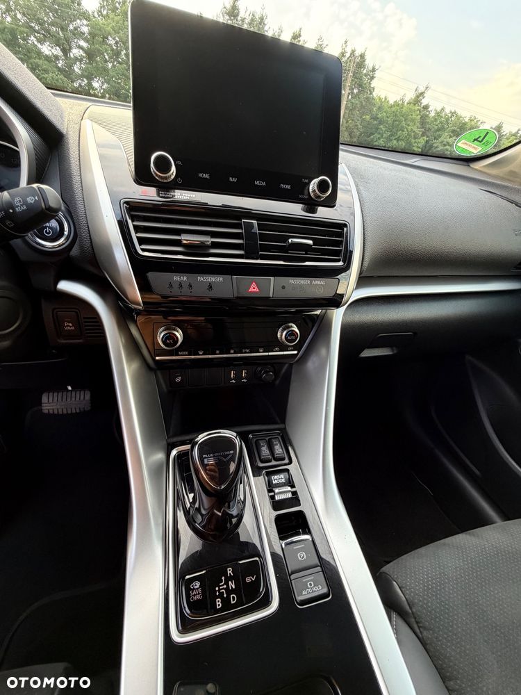 Mitsubishi Eclipse Cross - 15