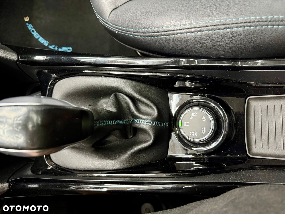 Peugeot 2008 1.2 Pure Tech Crossway S&S - 29