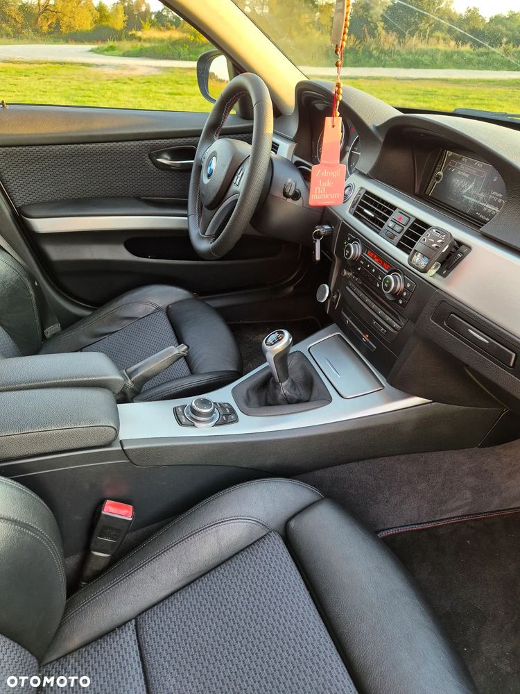 BMW Seria 3 320d - 9