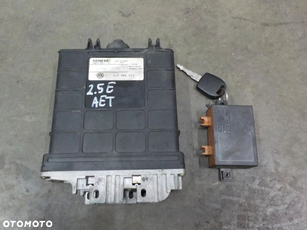 VW T4 2.5 BENZYNA AET KOMPUTER STEROWNIK 023906025