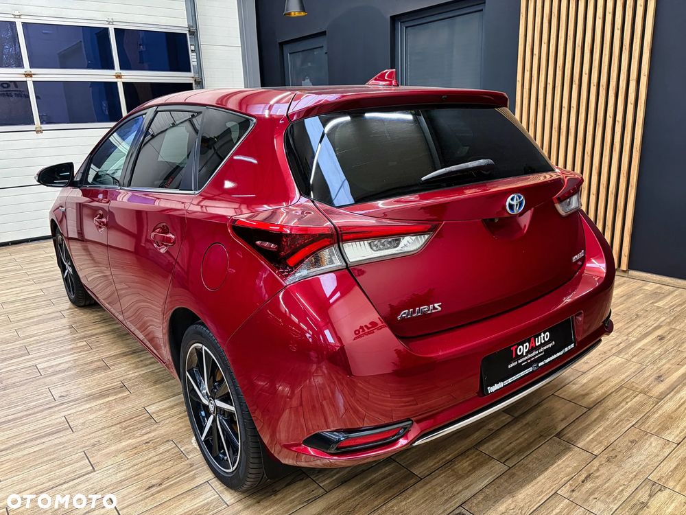 Toyota Auris Hybrid 135 Freestyle - 9