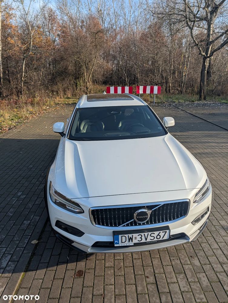 Volvo V90 Cross Country - 14