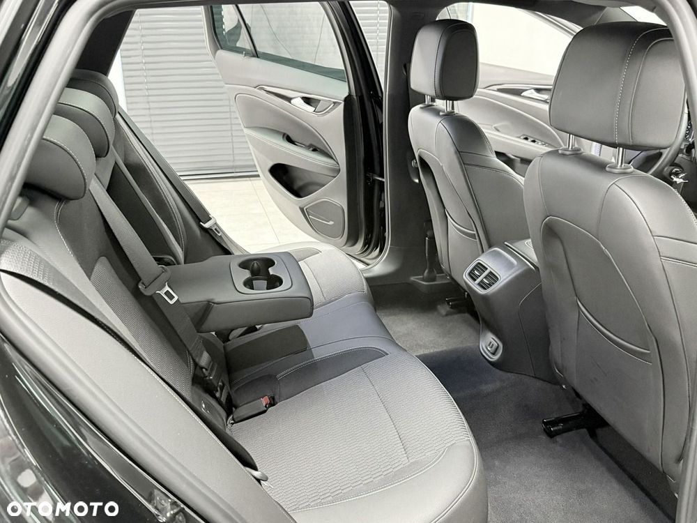 Opel Insignia - 33