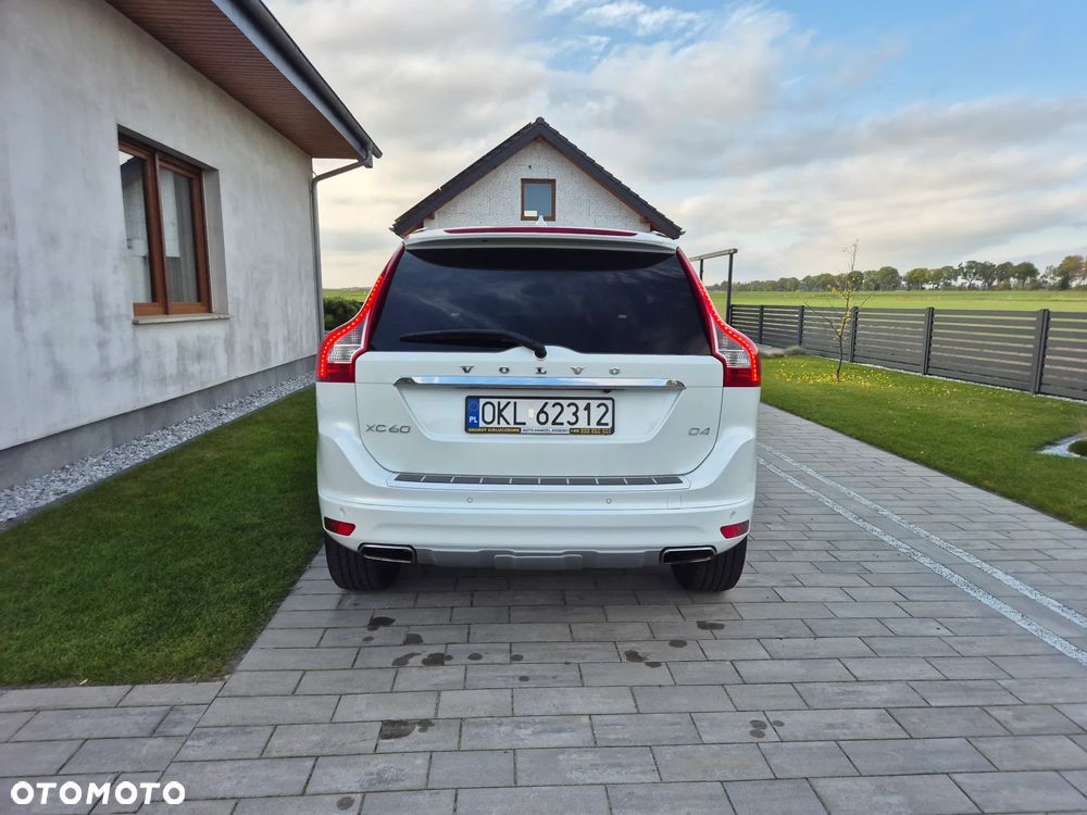 Volvo XC 60 D4 Geartronic Summum - 25