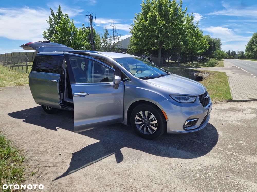 Chrysler Pacifica - 14