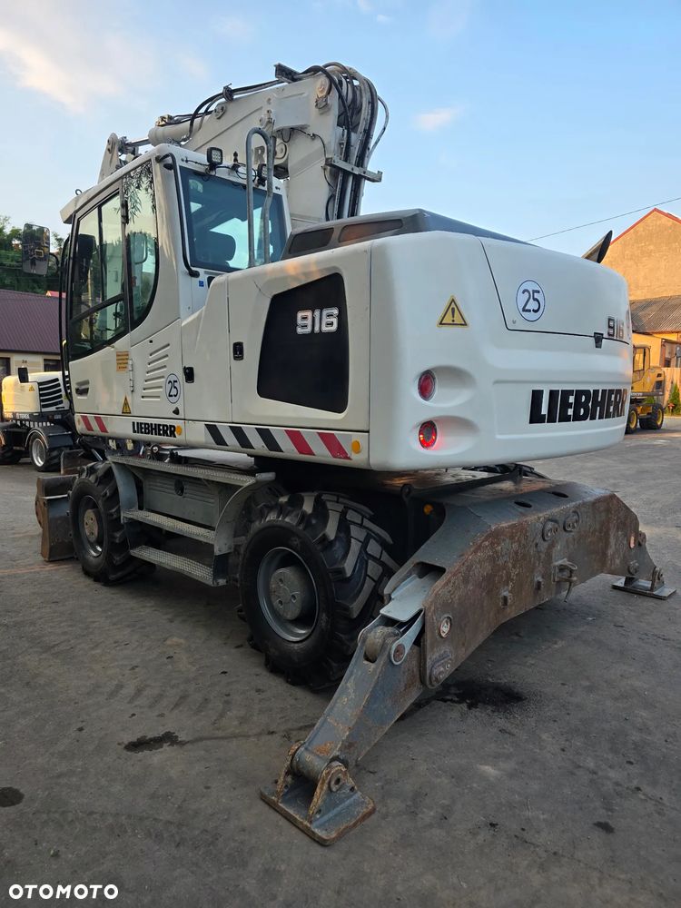 Liebherr A916 - 7