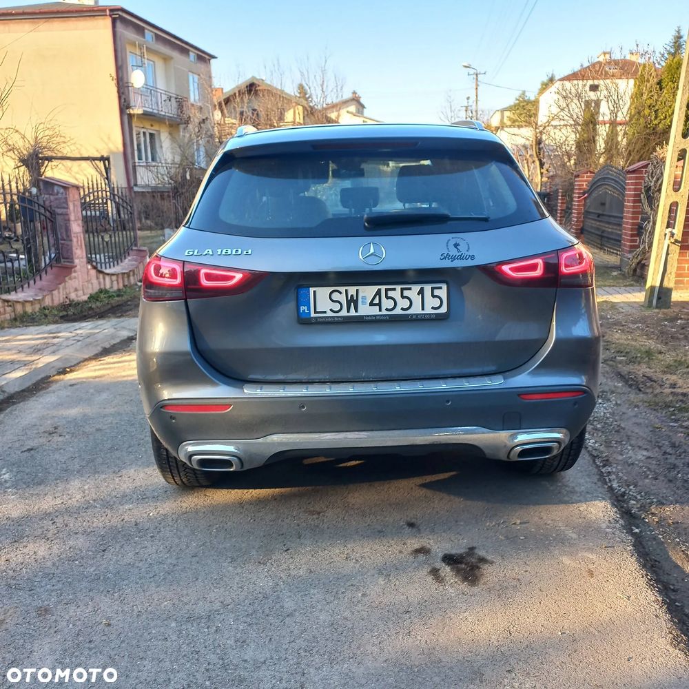 Mercedes-Benz GLA 180 d Business Edition - 6